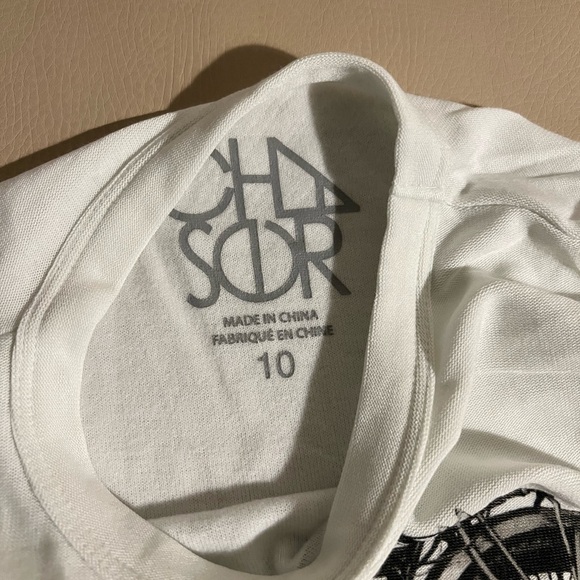 Chaser White Pullover sweatshirt with motorcycle print NWOT Size 10 - Picture 2 of 2